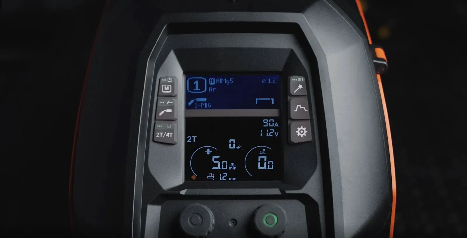 The Master M panel showing welding parameters